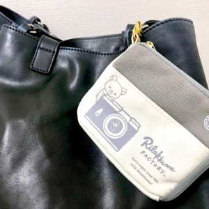 お休みがあけて心機一転!リラックマの大人かわいいパスポーチは通勤・通学のお供にピッタリ♡