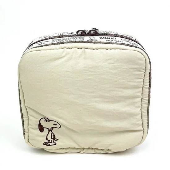 Snoopy's travel pouch