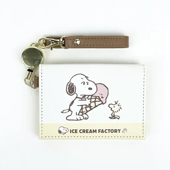 Snoopy pass case