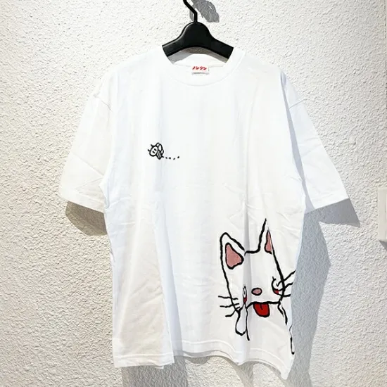 あっかんべーの柄のtシャツ 人気