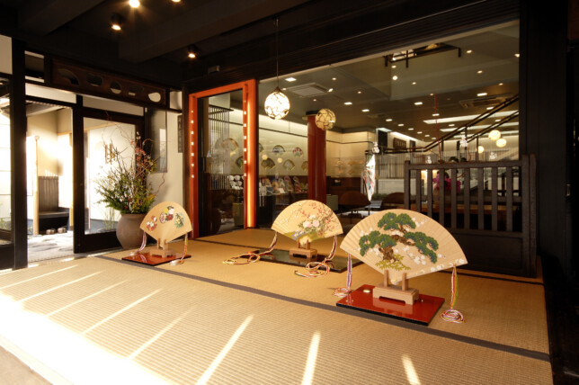 可哀想に！氏と京都とのコラボ、おぱんちゅうさぎ限定グッズ