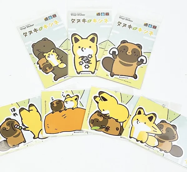 キツネとタヌキのステッカー